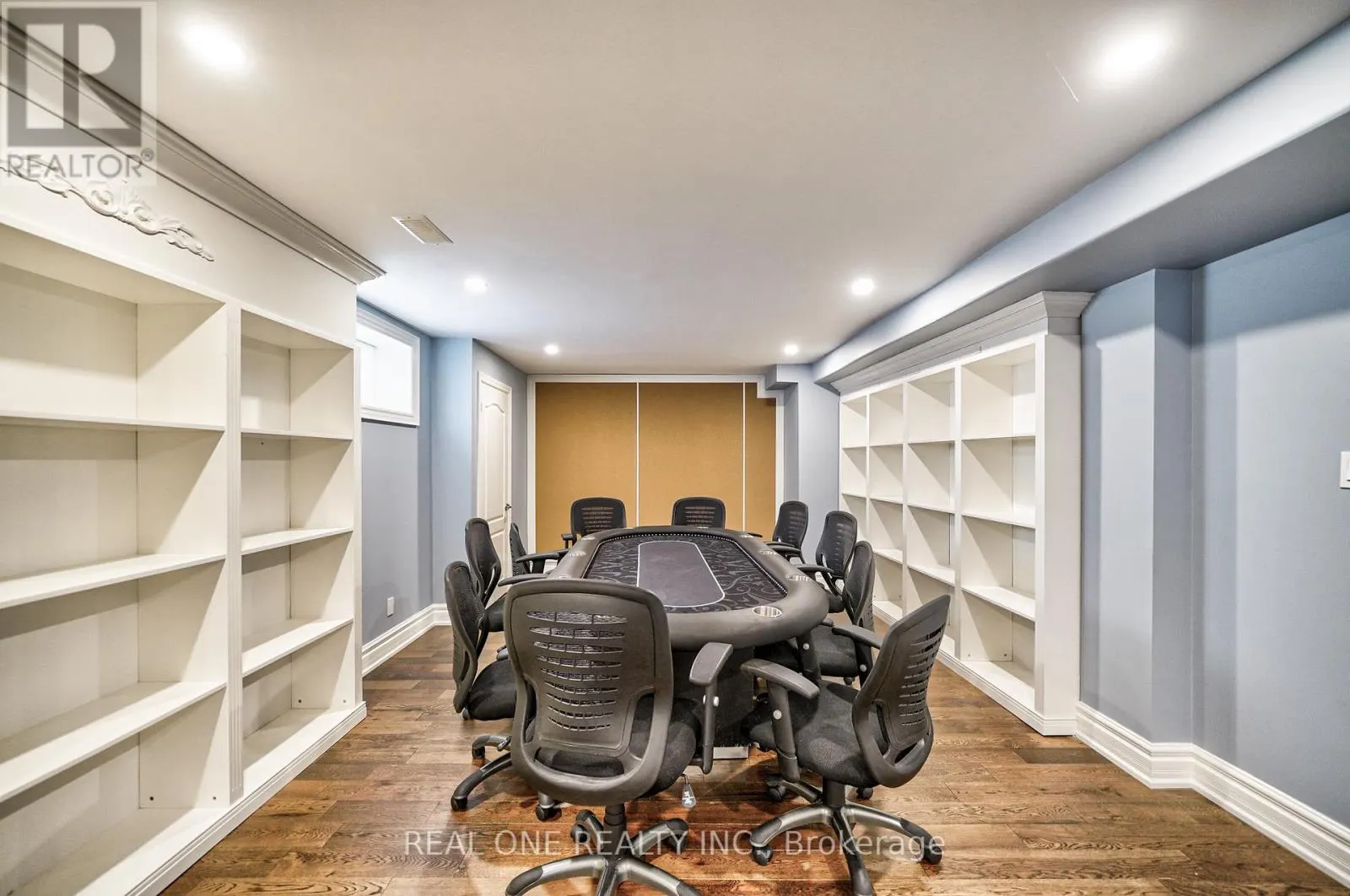26 CLARENDON DRIVE