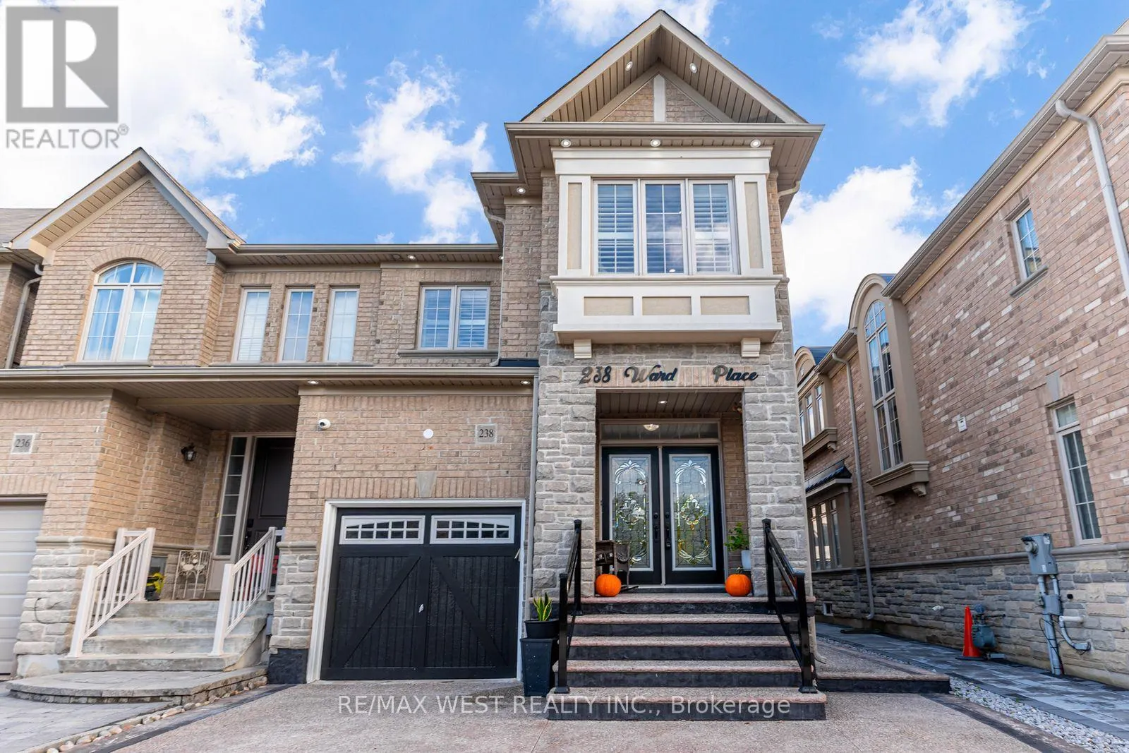 238 WARDLAW PLACE