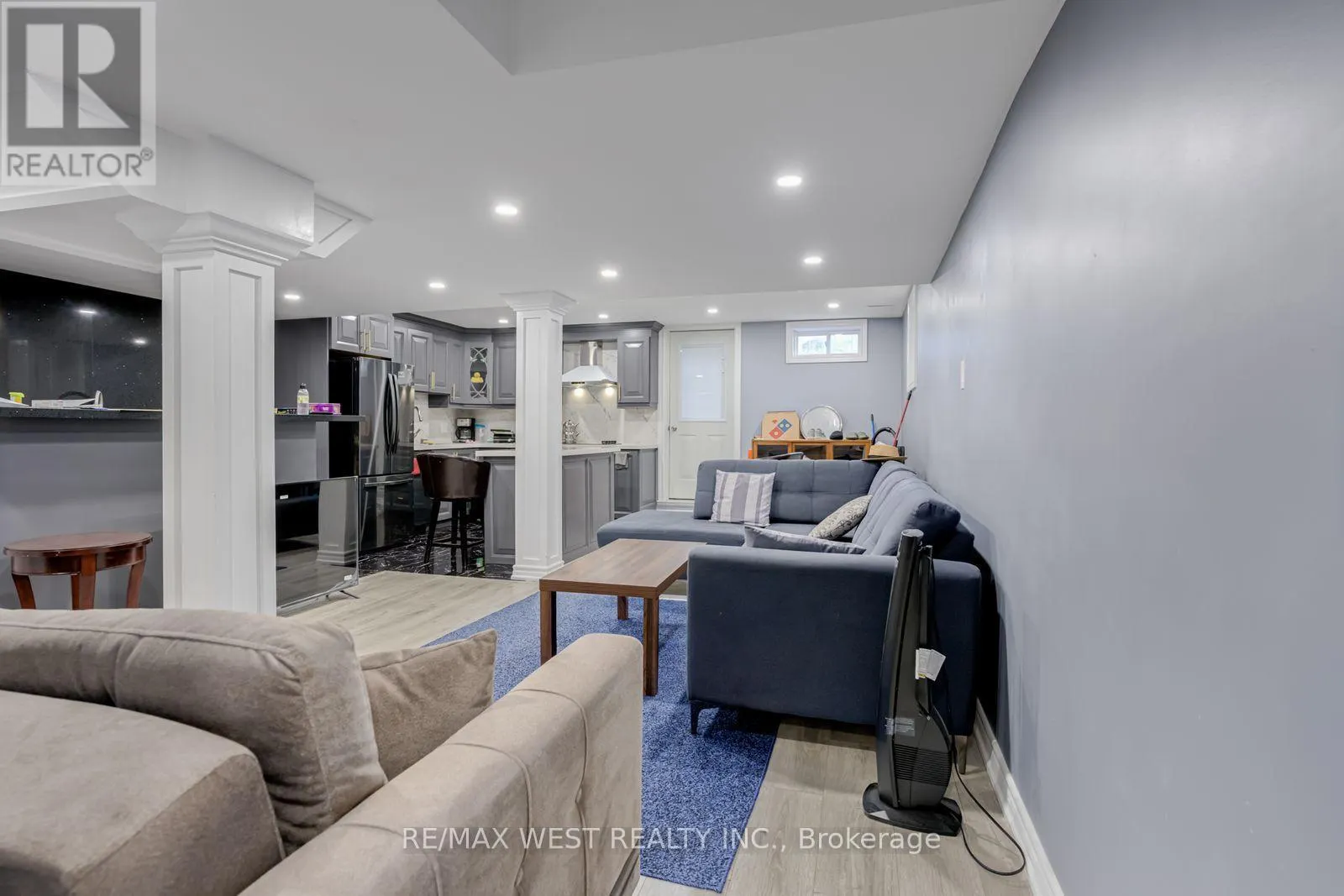238 WARDLAW PLACE
