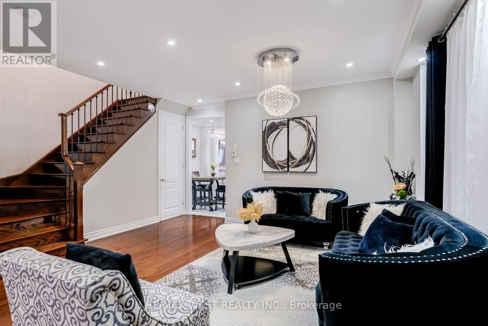 238 WARDLAW PLACE