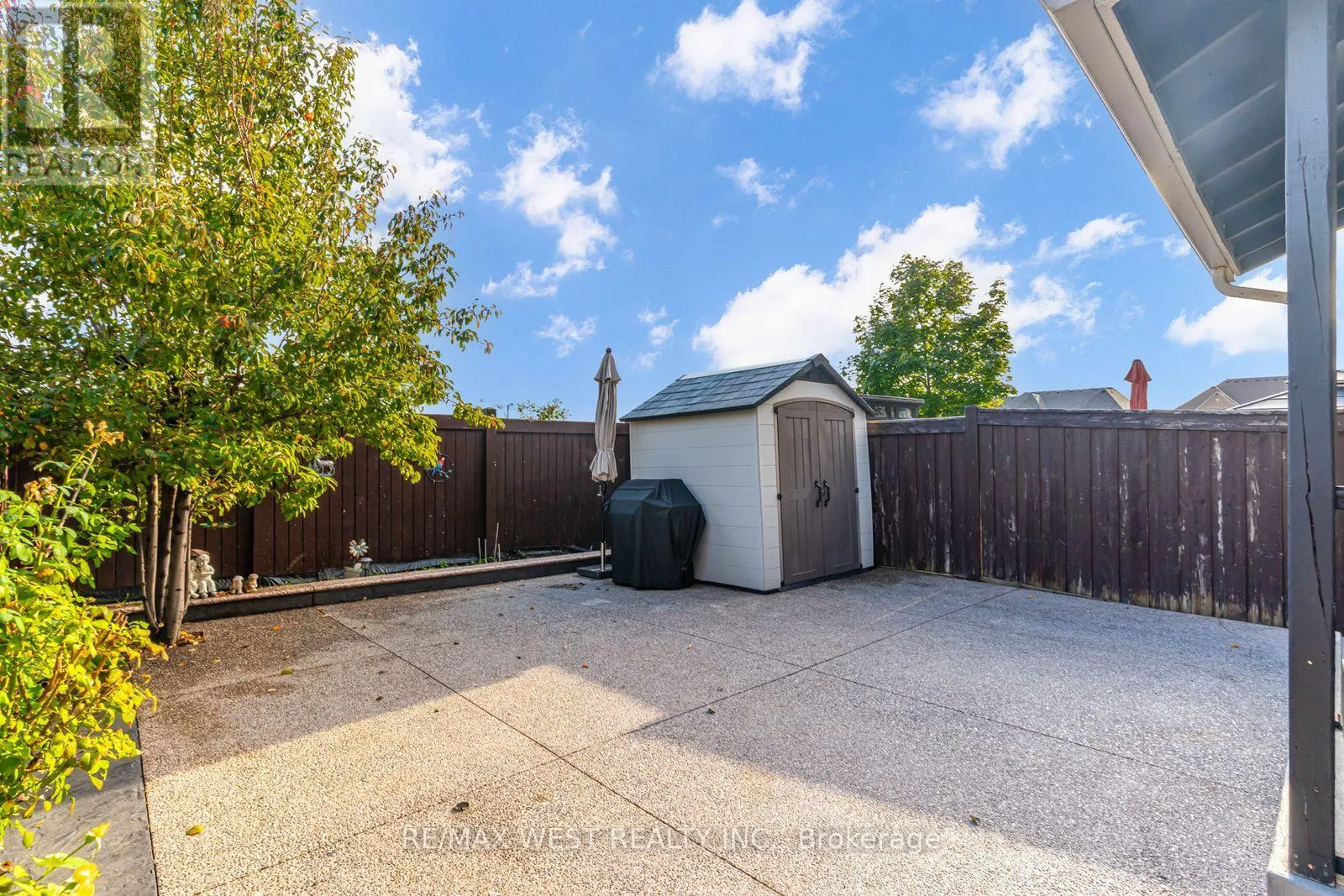 238 WARDLAW PLACE