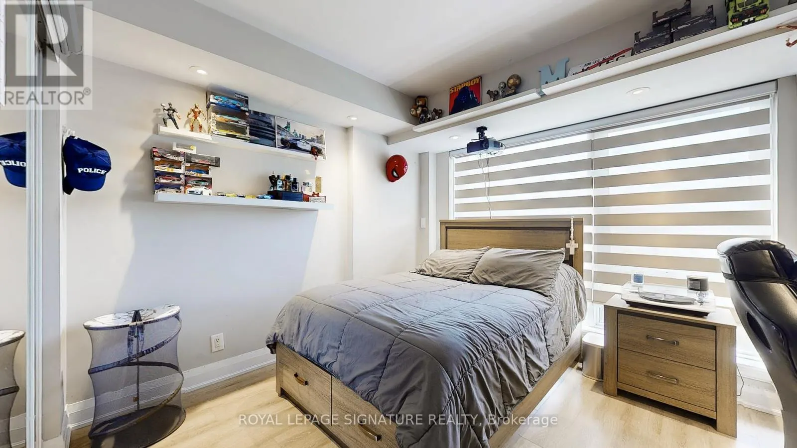 105 - 12 WOODSTREAM BOULEVARD