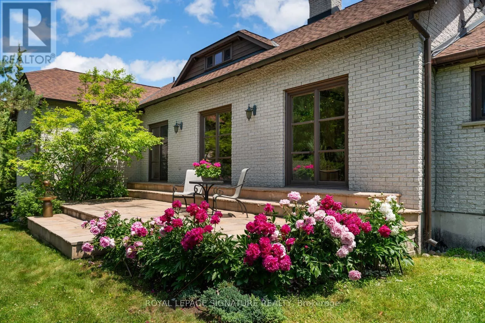 30 KINGSWOOD DRIVE