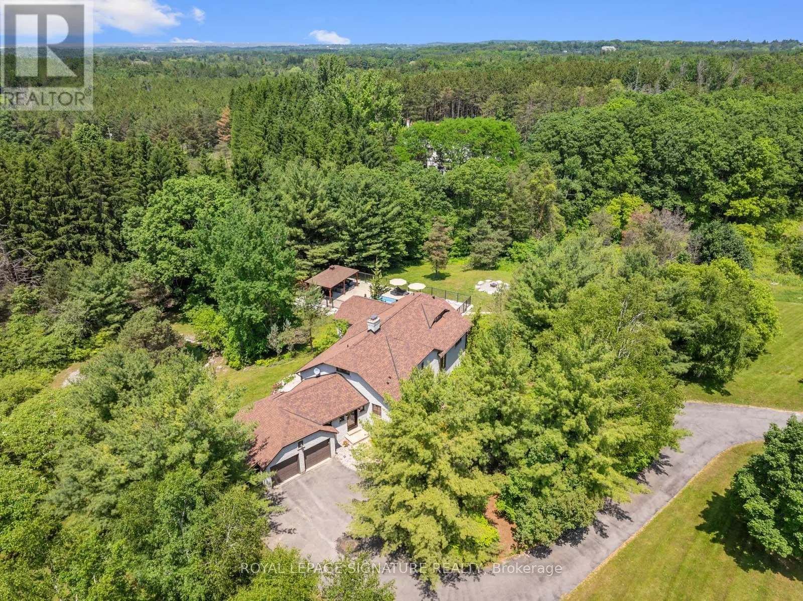 30 KINGSWOOD DRIVE