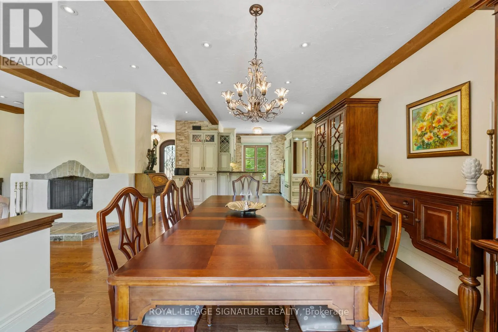 30 KINGSWOOD DRIVE