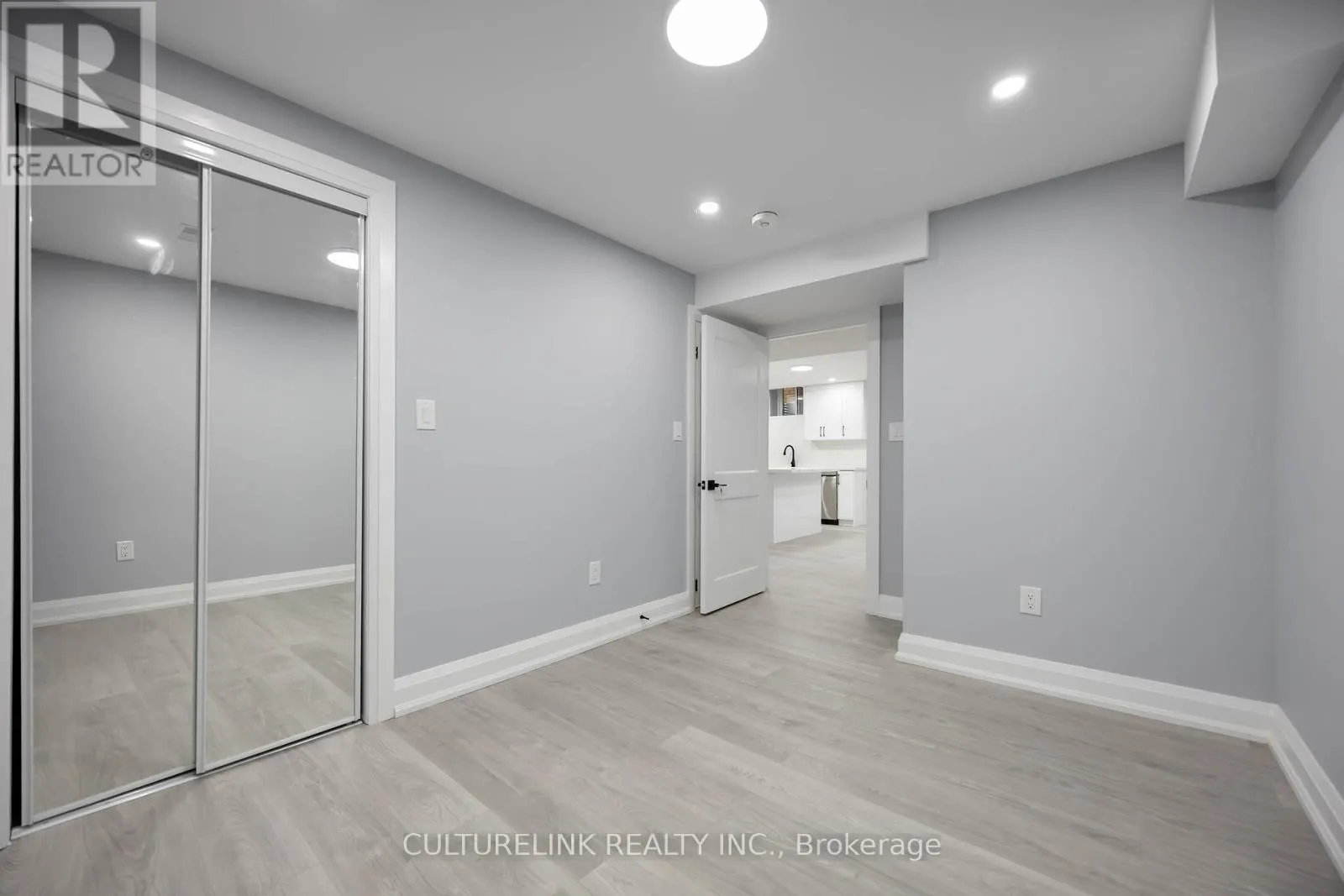 BASEMENT - 358 CORNELL CENTRE BOULEVARD