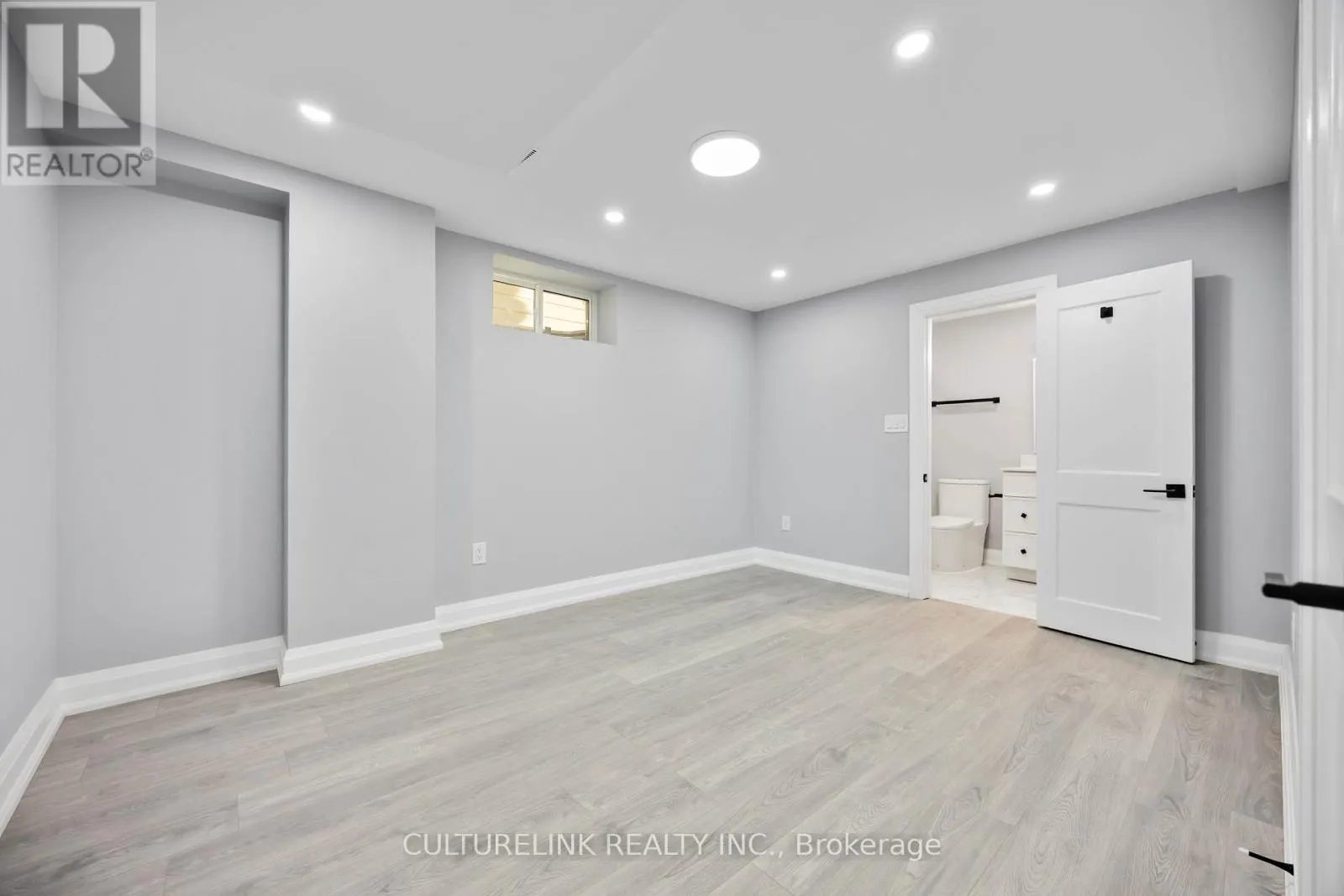 BASEMENT - 358 CORNELL CENTRE BOULEVARD