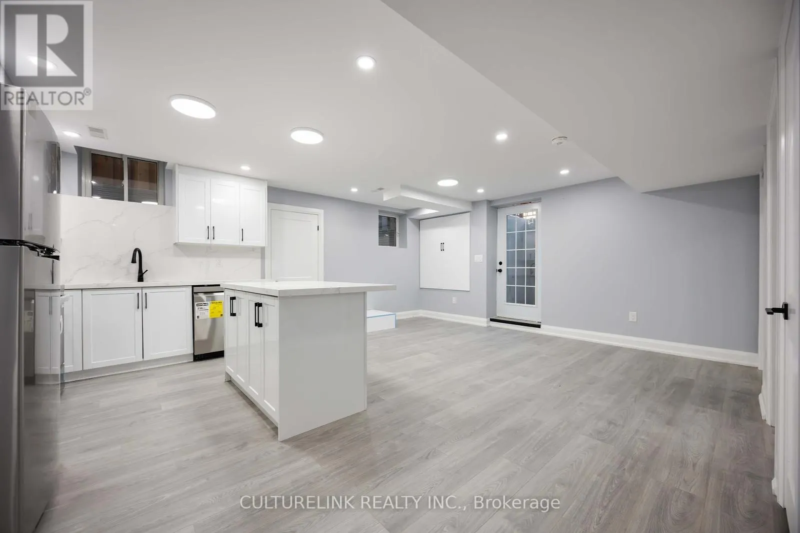 BASEMENT - 358 CORNELL CENTRE BOULEVARD