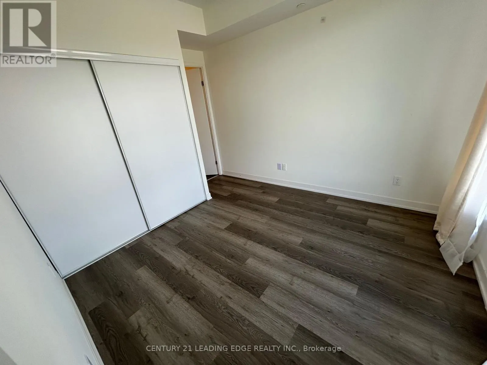 529 - 2 DAVID EYER ROAD
