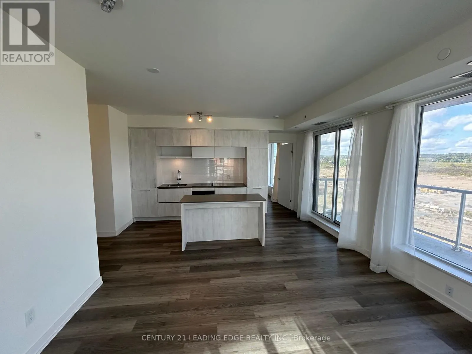 529 - 2 DAVID EYER ROAD