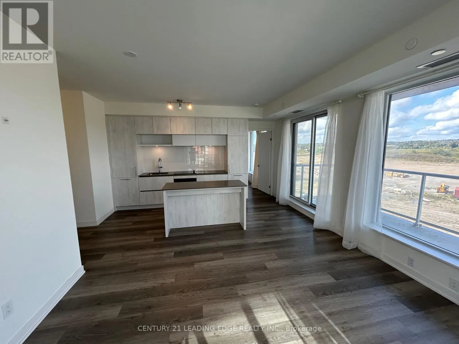 529 - 2 DAVID EYER ROAD