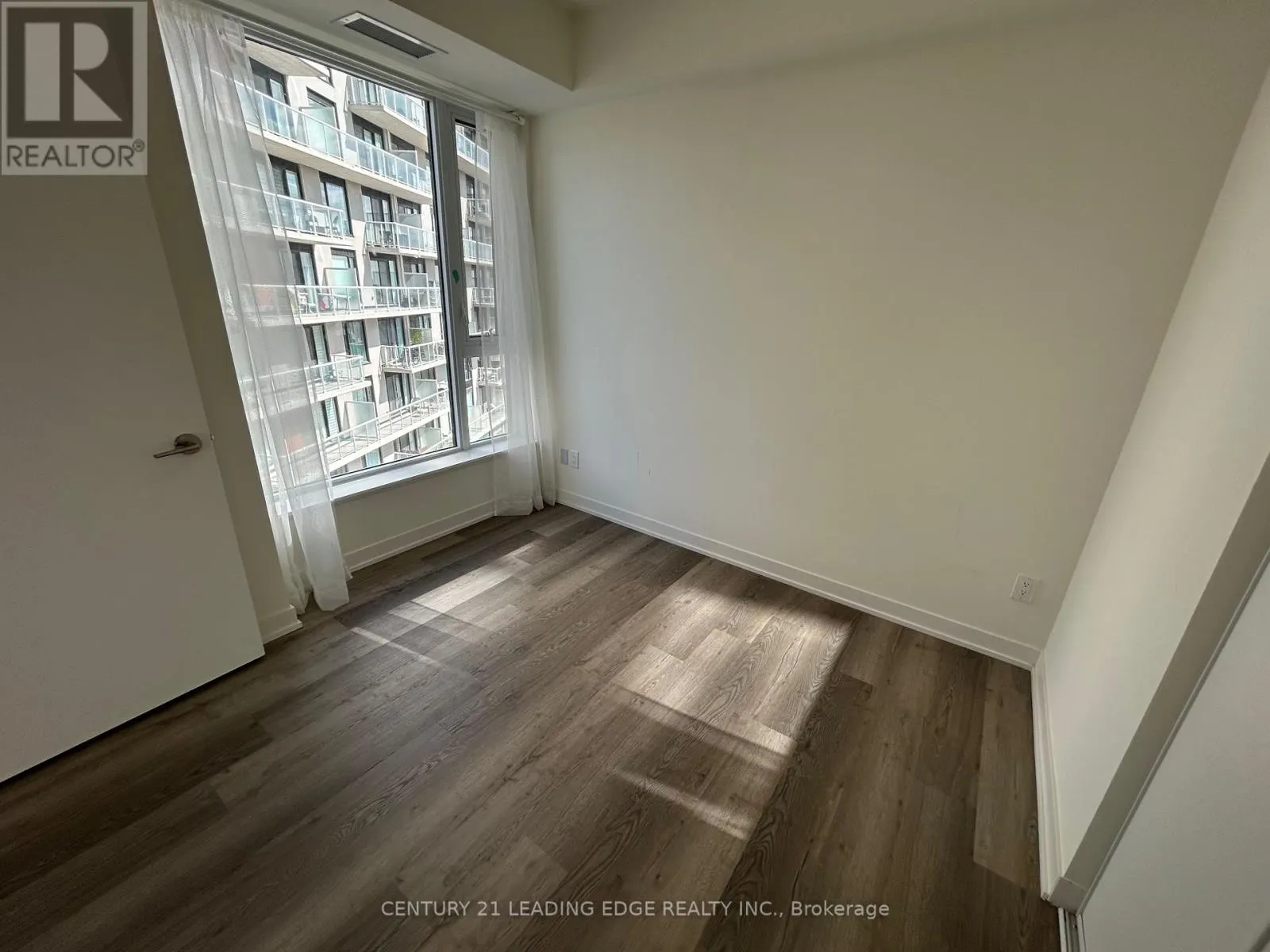 529 - 2 DAVID EYER ROAD