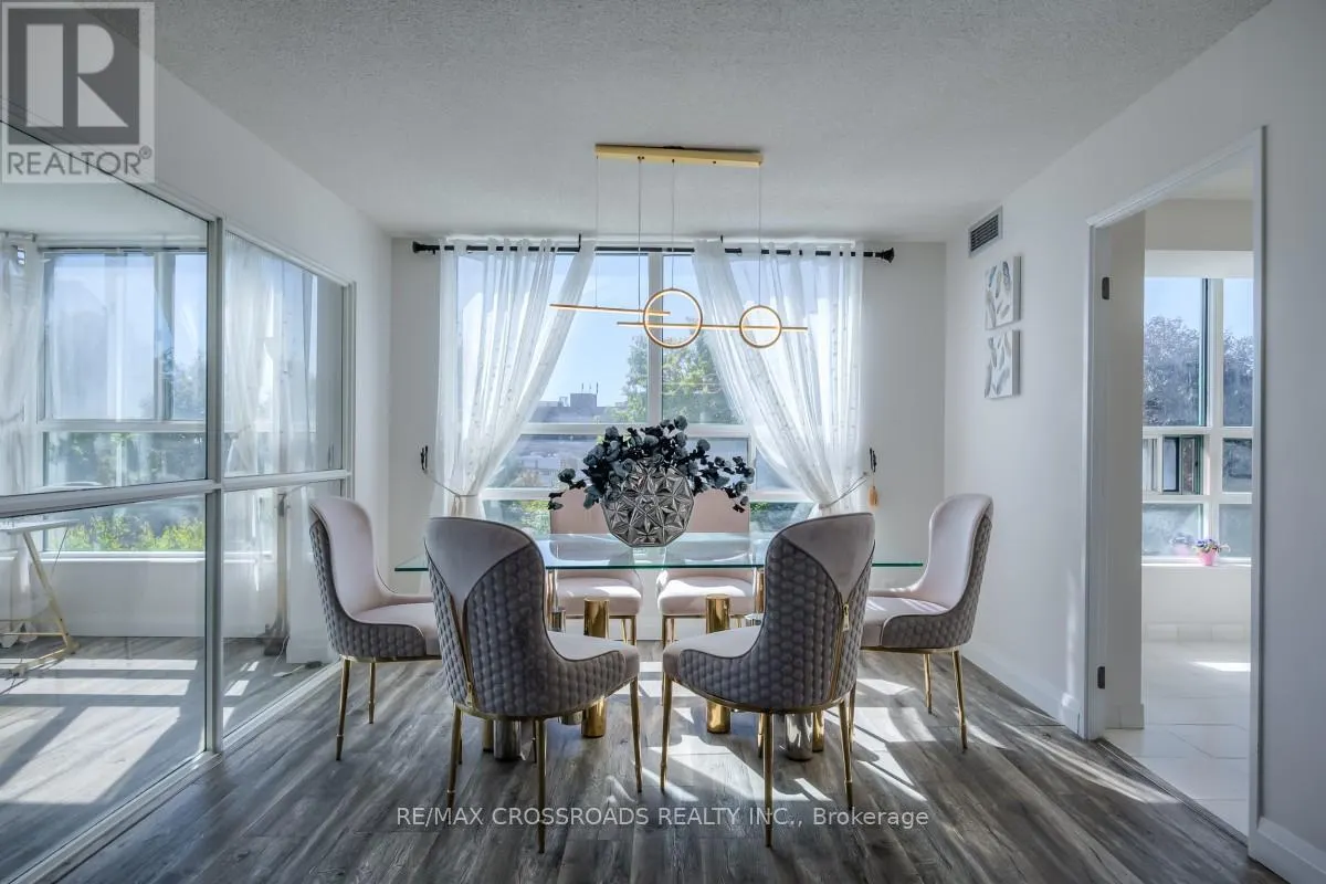 304 - 7825 BAYVIEW AVENUE