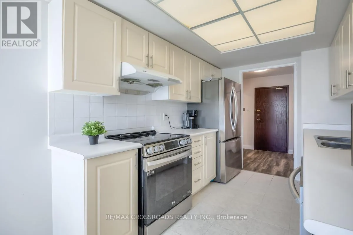 304 - 7825 BAYVIEW AVENUE