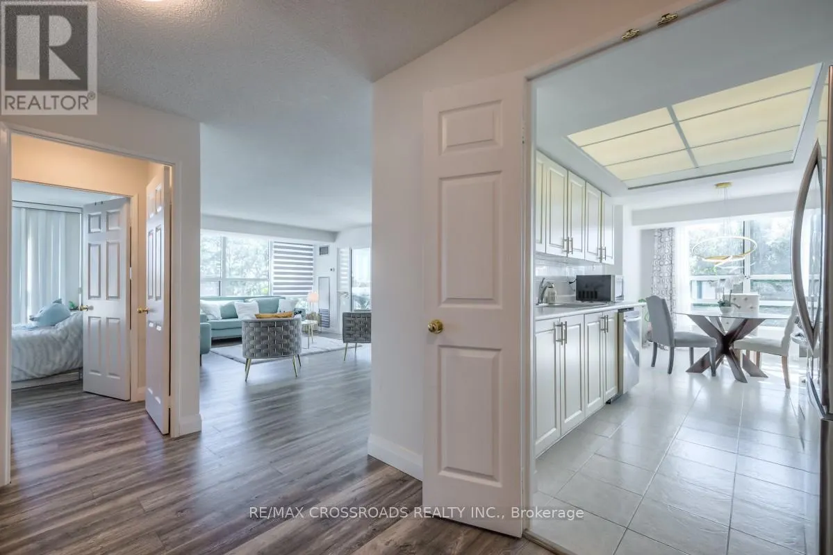 304 - 7825 BAYVIEW AVENUE