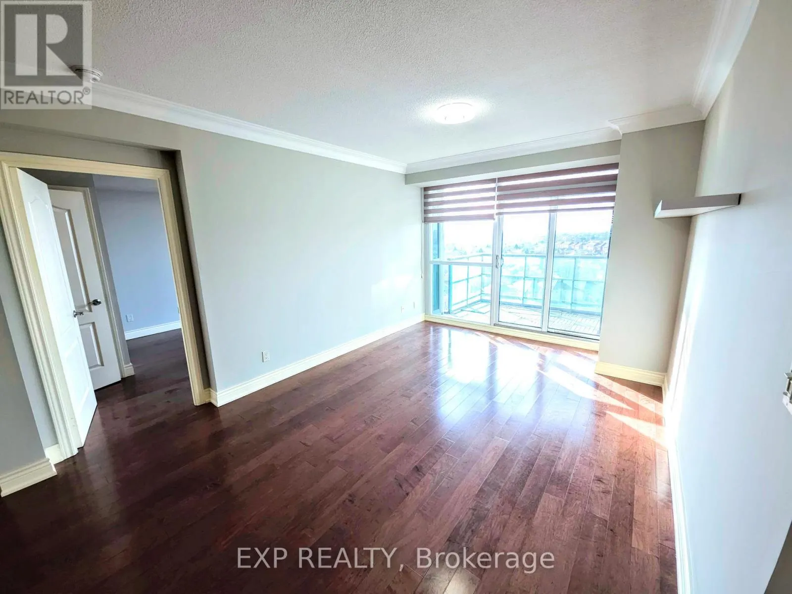 1007 - 88 PROMENADE CIRCLE