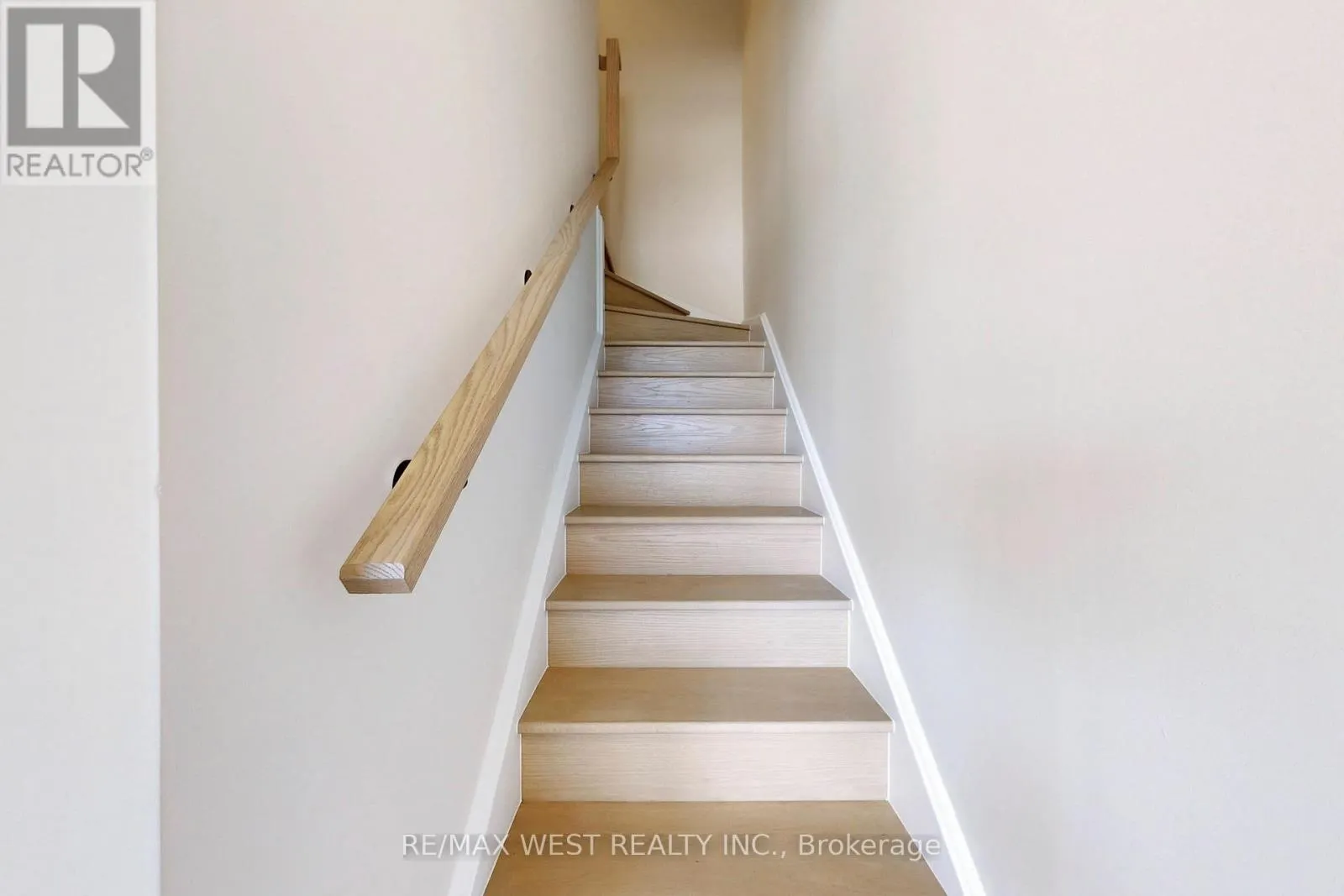 B311 - 65 SAIGON DRIVE N