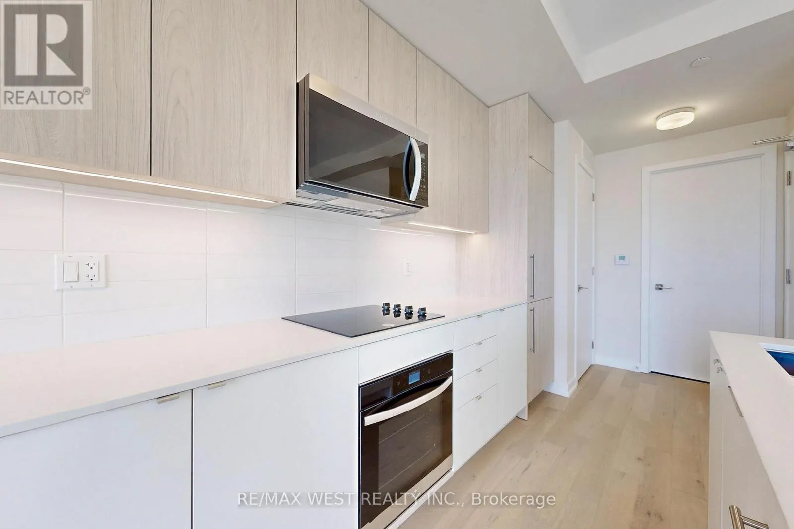 B311 - 65 SAIGON DRIVE N