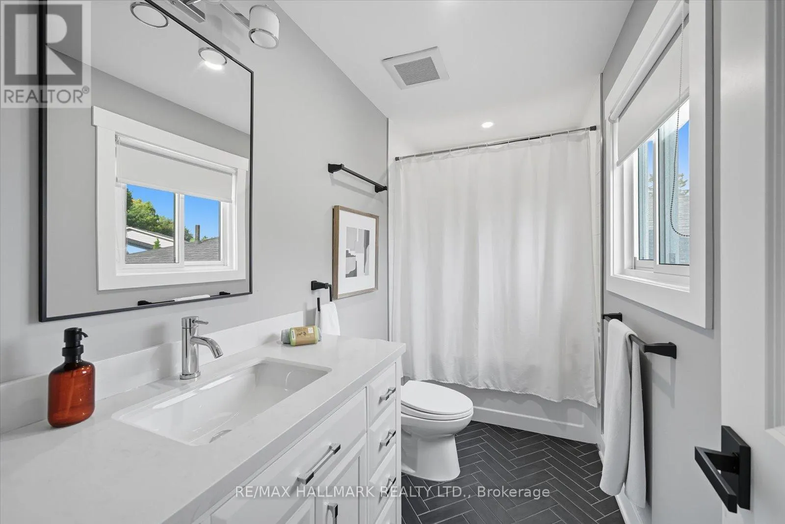 11 AVONDALE CRESCENT