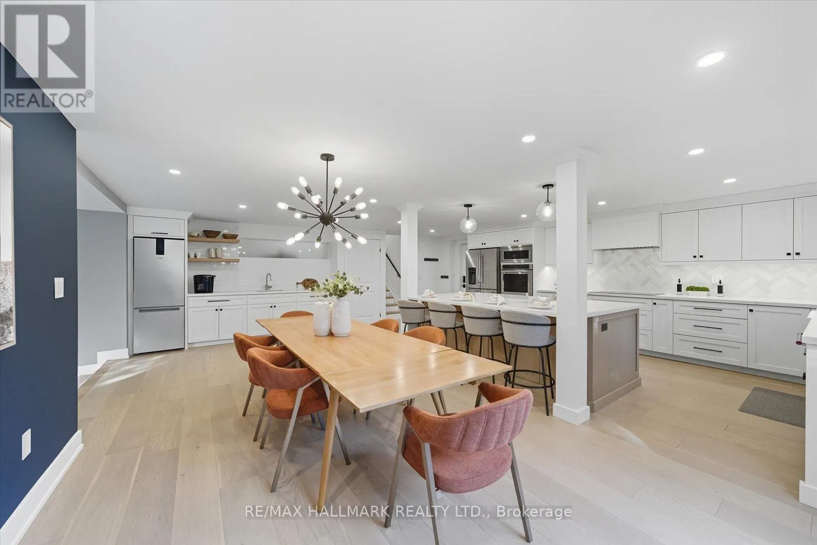 11 AVONDALE CRESCENT