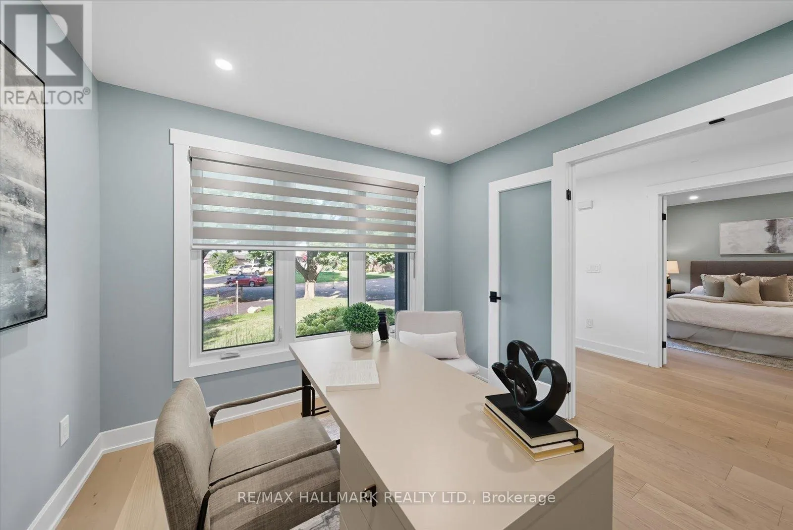 11 AVONDALE CRESCENT