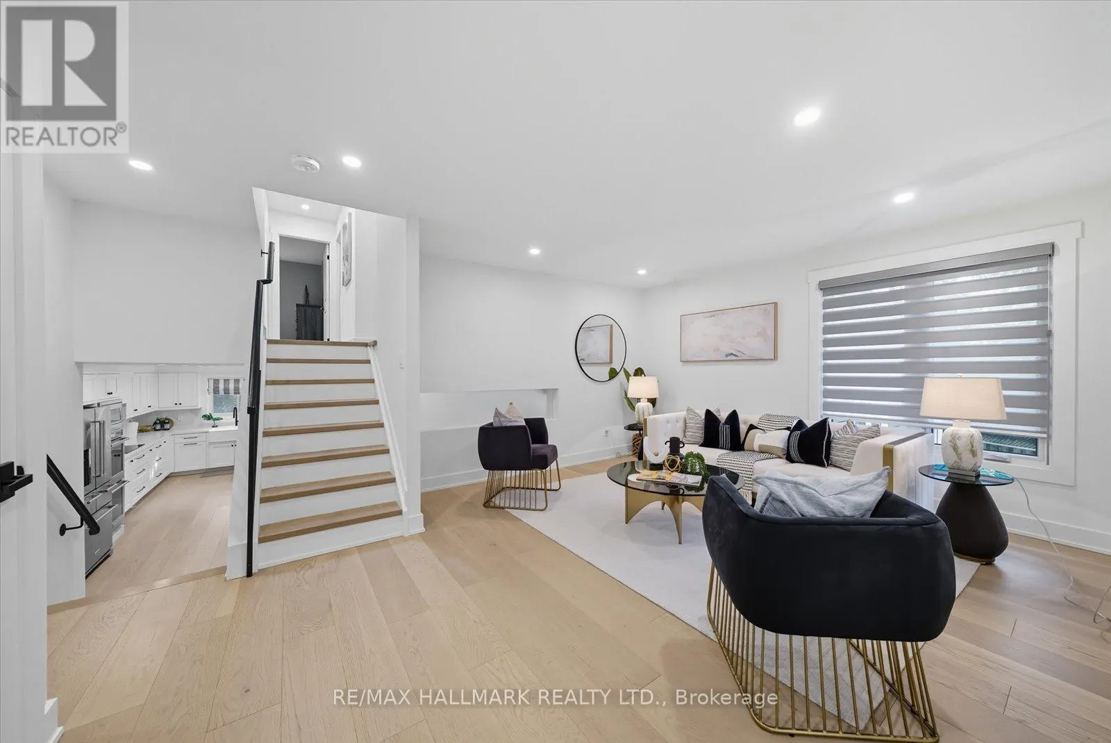 11 AVONDALE CRESCENT