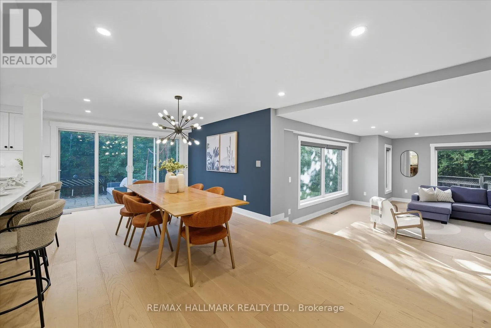 11 AVONDALE CRESCENT