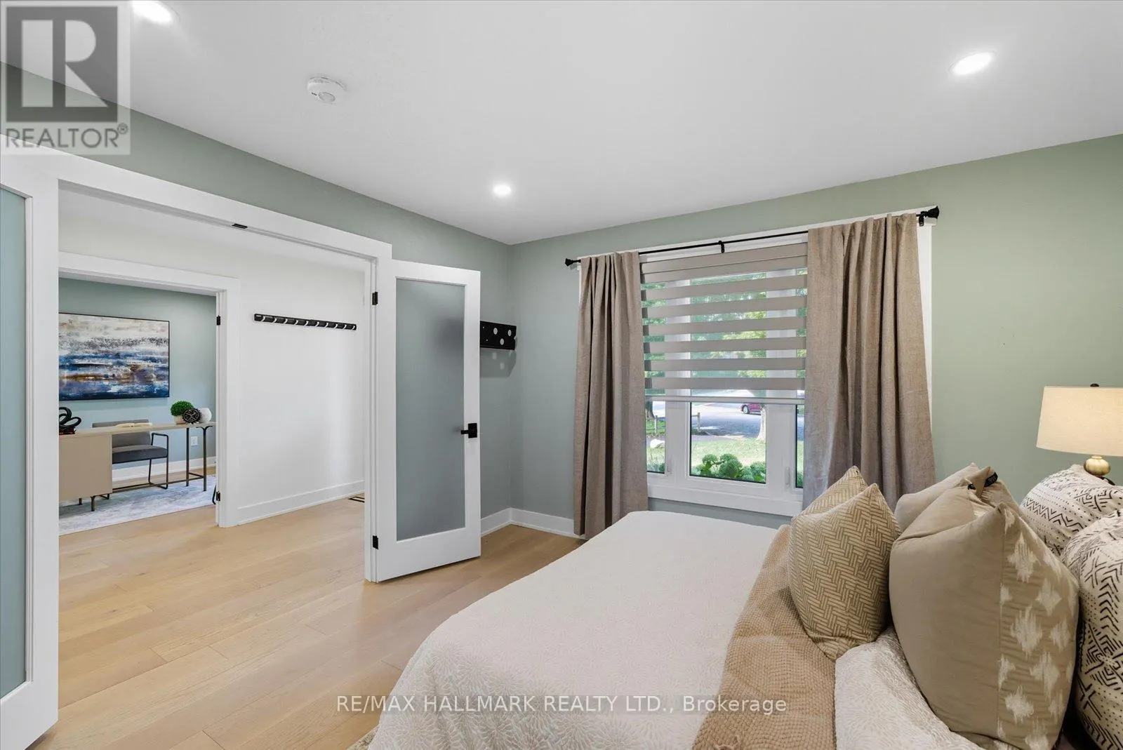 11 AVONDALE CRESCENT