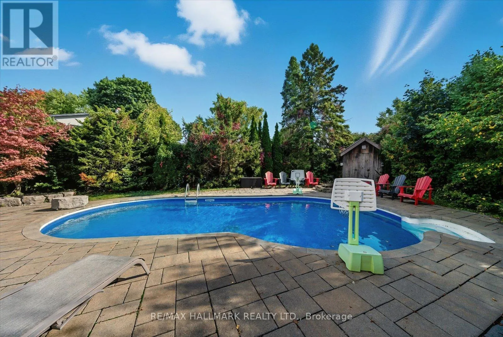 11 AVONDALE CRESCENT