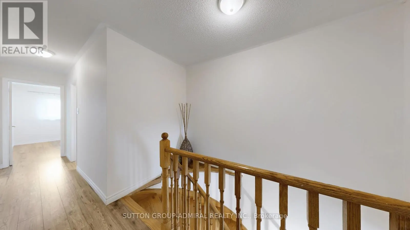 7 ROCKVIEW GARDENS