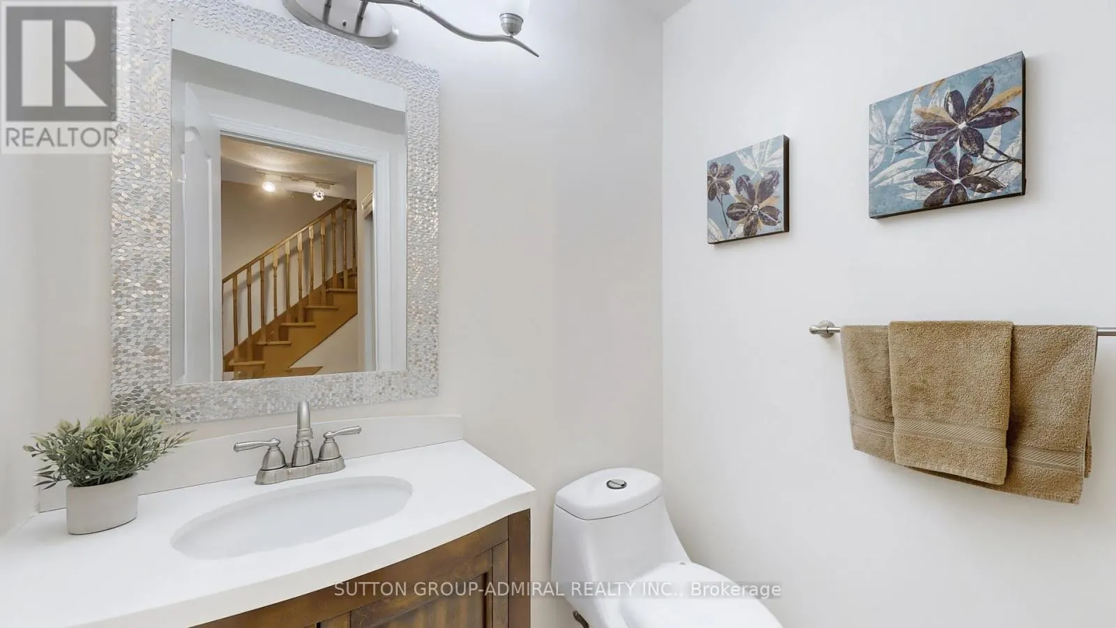 7 ROCKVIEW GARDENS