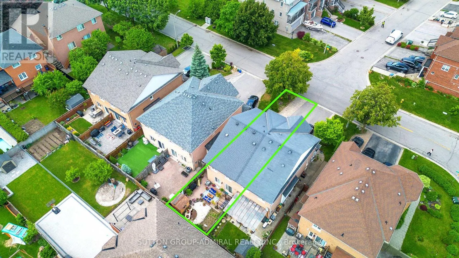 7 ROCKVIEW GARDENS