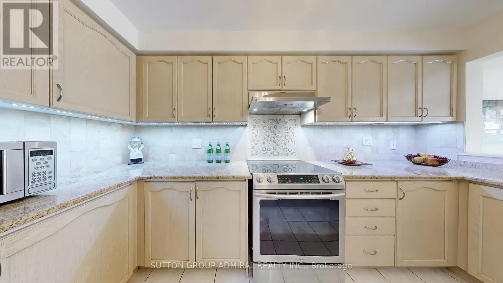 7 ROCKVIEW GARDENS