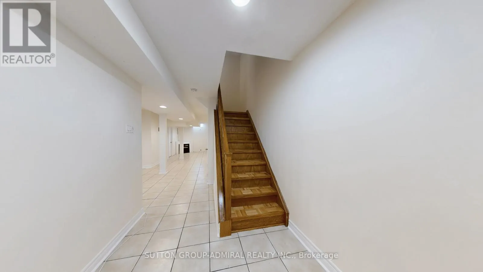 7 ROCKVIEW GARDENS