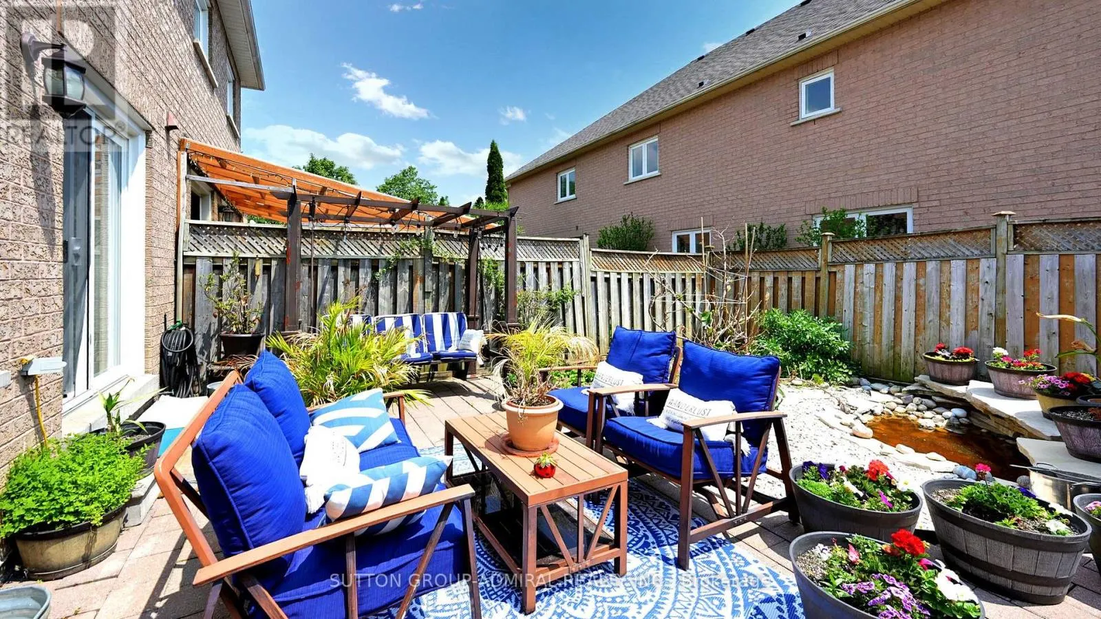 7 ROCKVIEW GARDENS