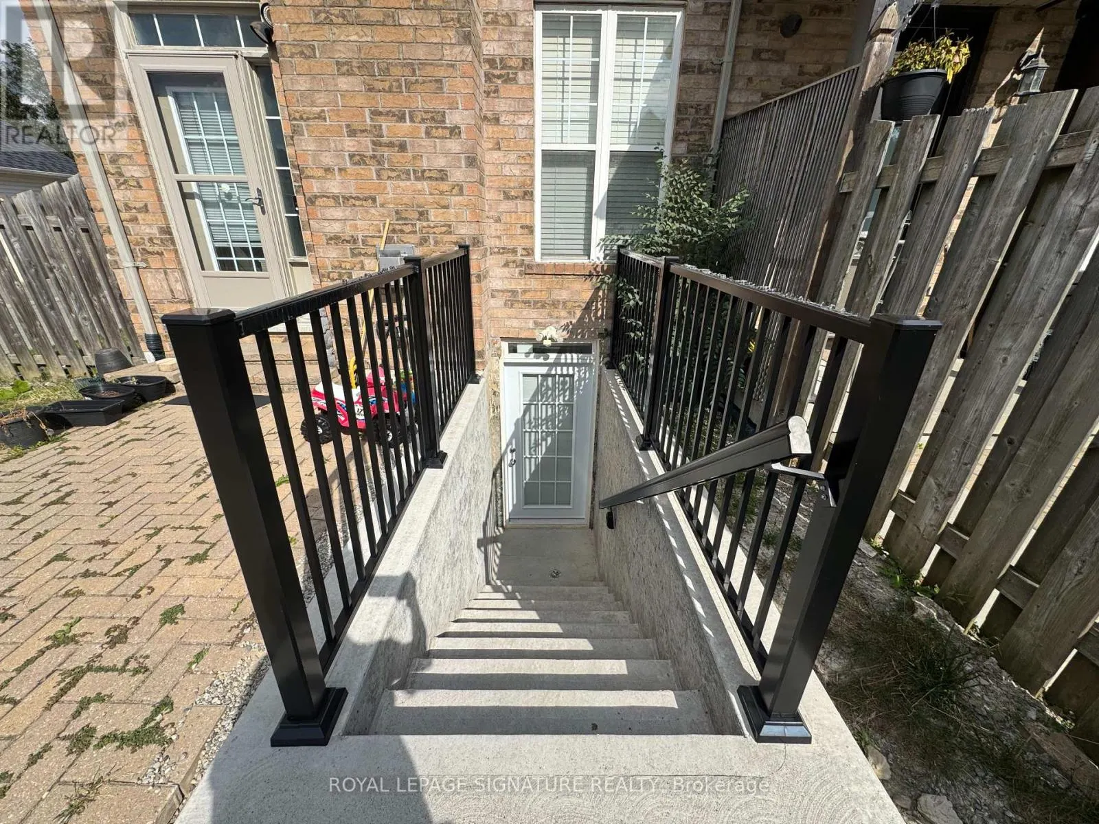 BSMT - 60 GOWLAND ROAD