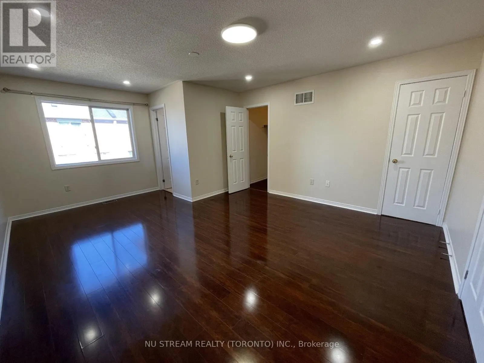 26 MARTELL GATE
