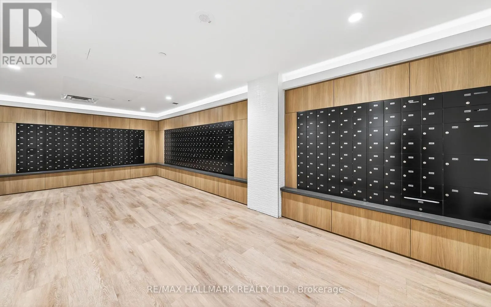 901 - 7950 BATHURST STREET