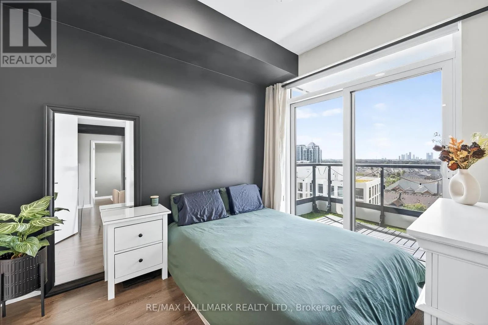 901 - 7950 BATHURST STREET