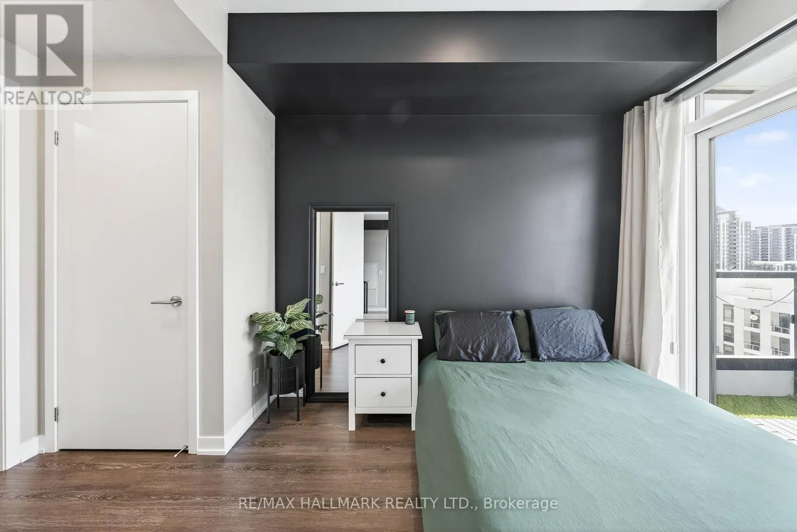 901 - 7950 BATHURST STREET
