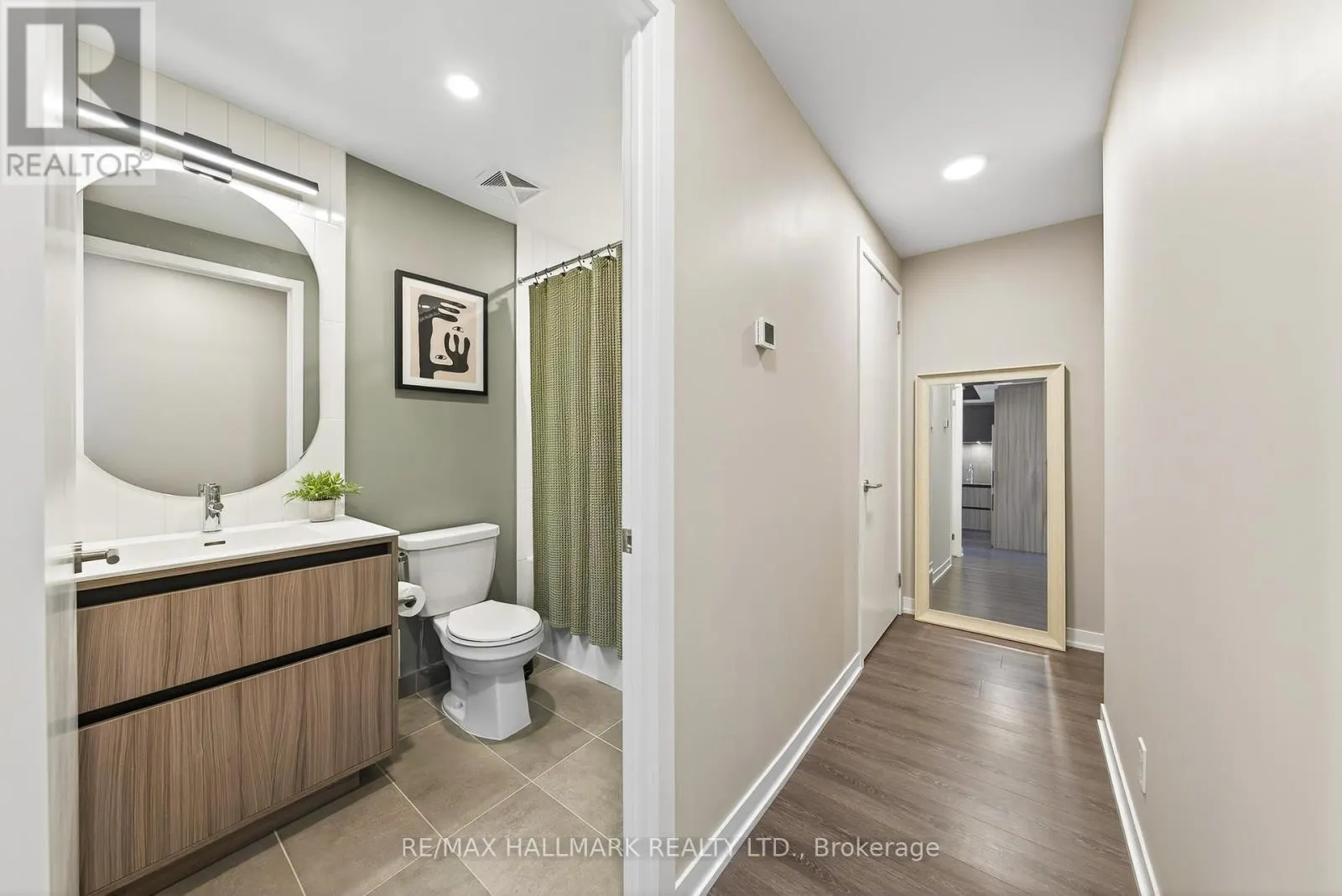 901 - 7950 BATHURST STREET