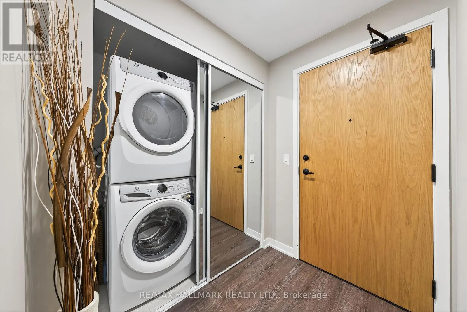 901 - 7950 BATHURST STREET