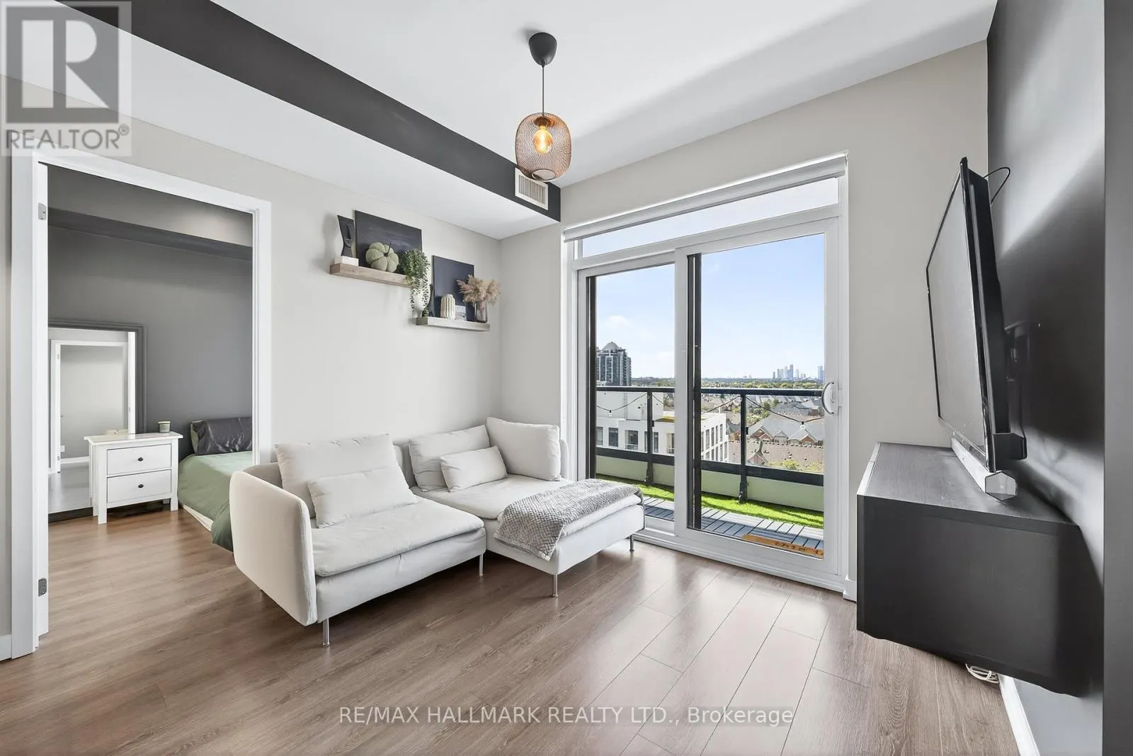 901 - 7950 BATHURST STREET