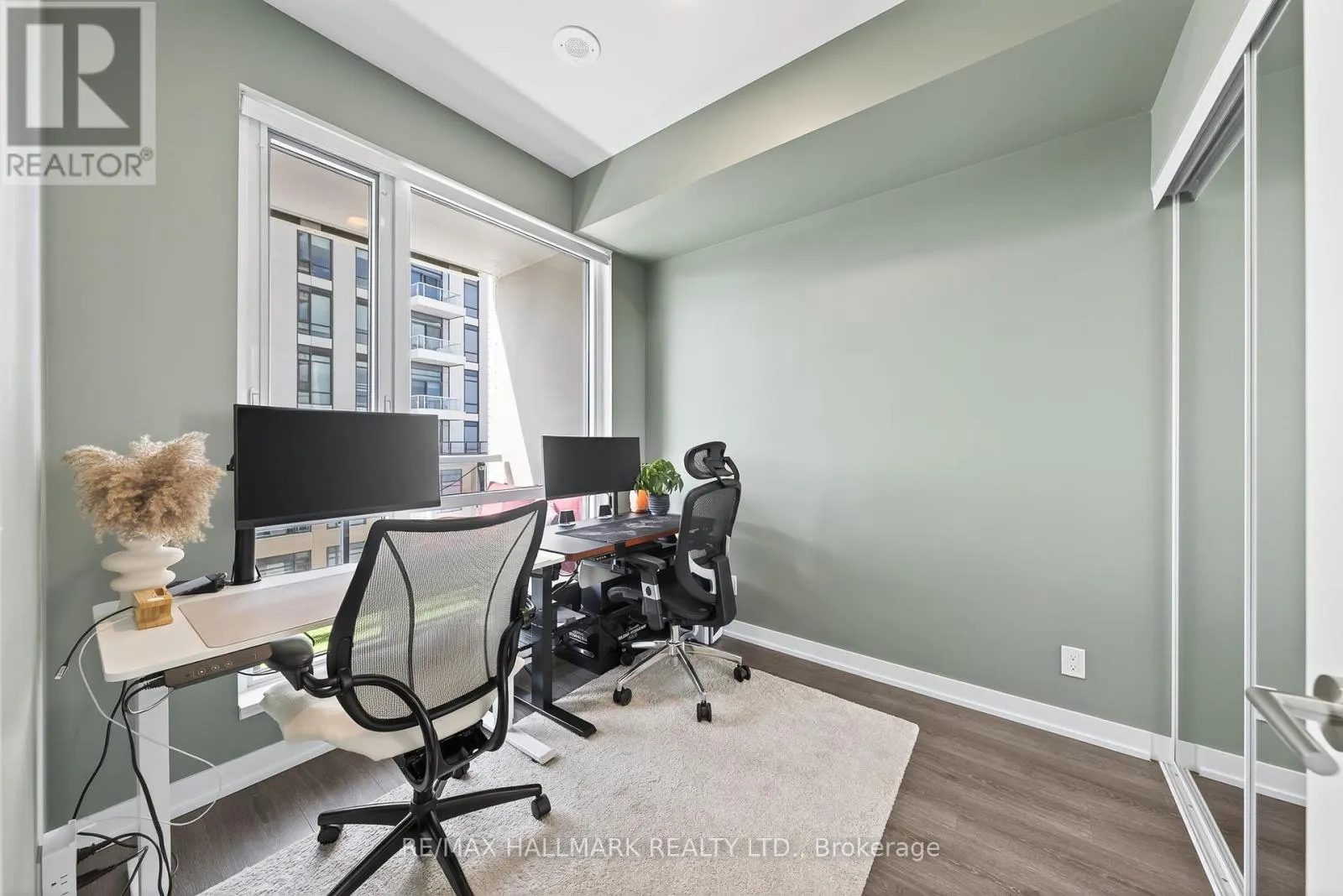 901 - 7950 BATHURST STREET