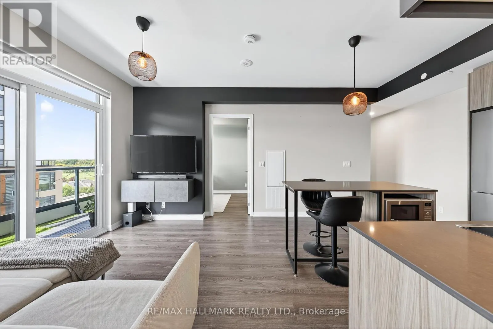 901 - 7950 BATHURST STREET