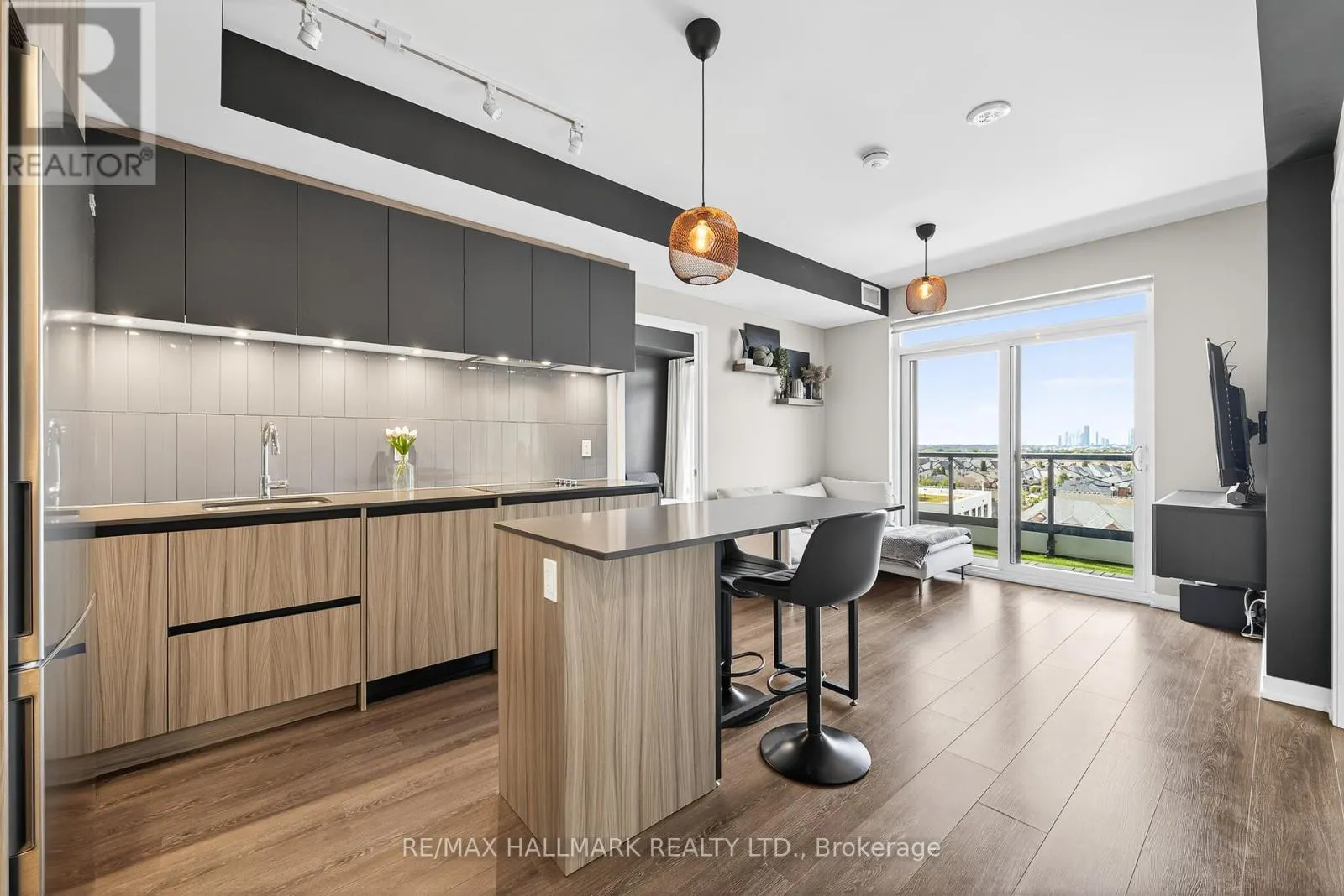 901 - 7950 BATHURST STREET
