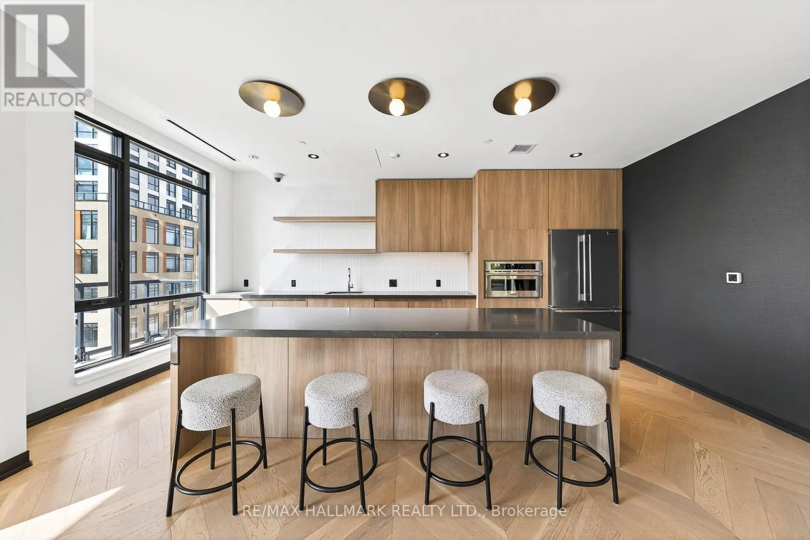 901 - 7950 BATHURST STREET