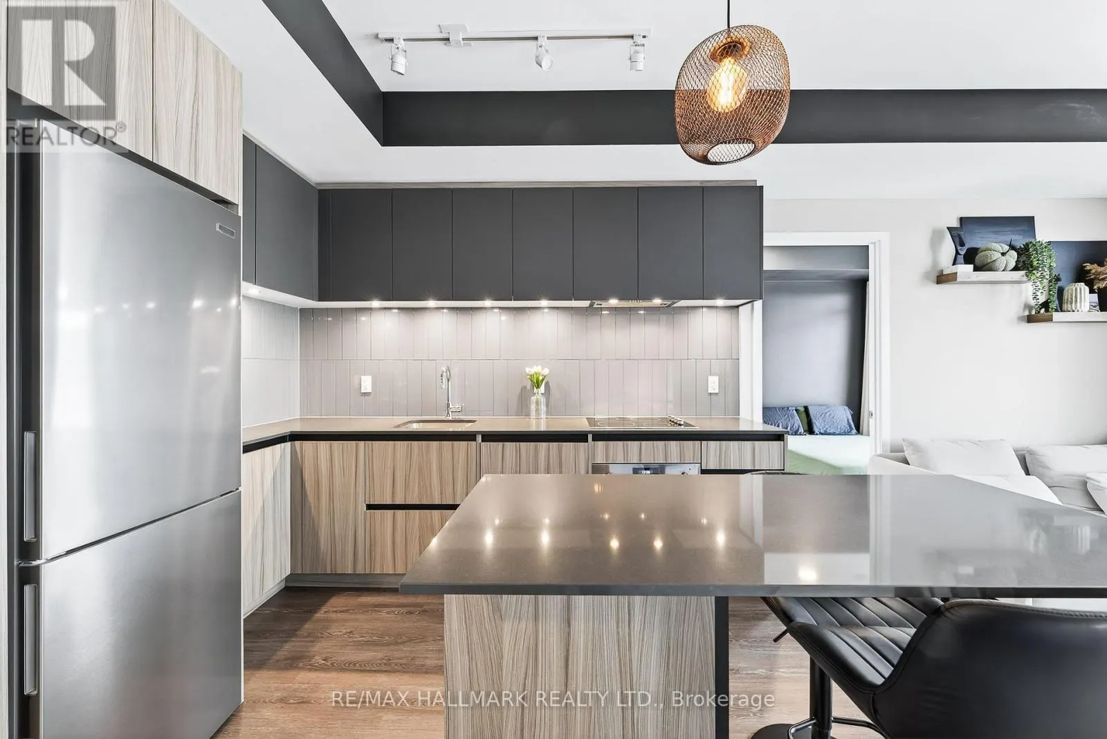 901 - 7950 BATHURST STREET