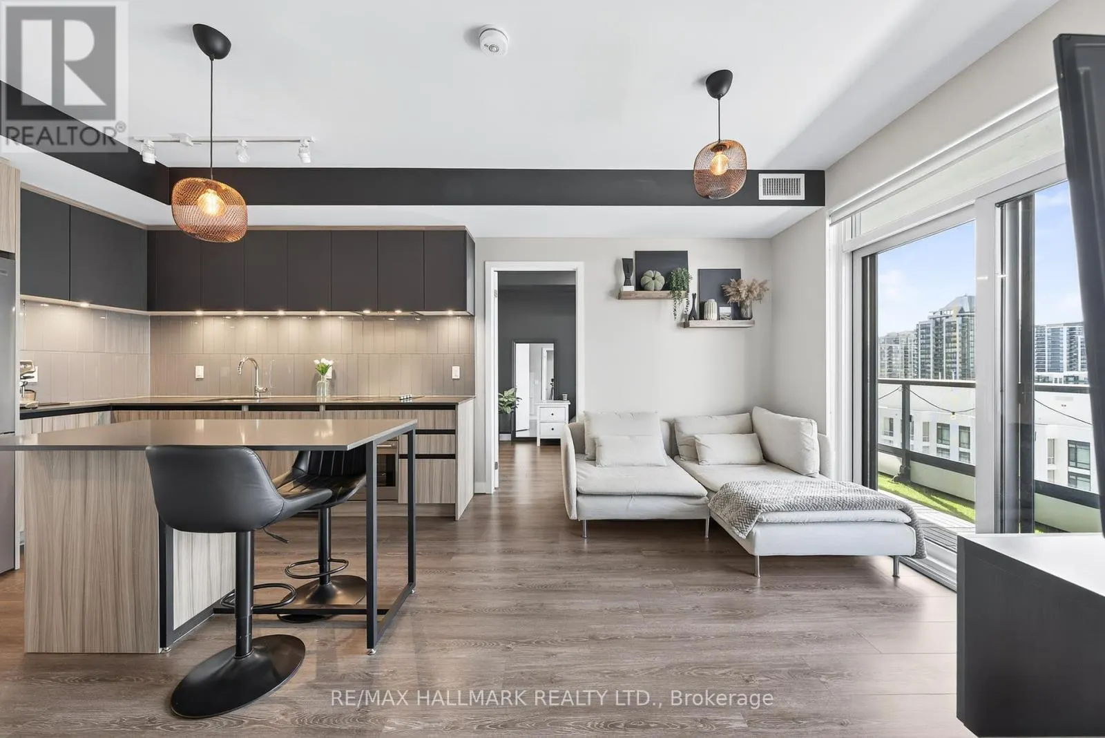 901 - 7950 BATHURST STREET