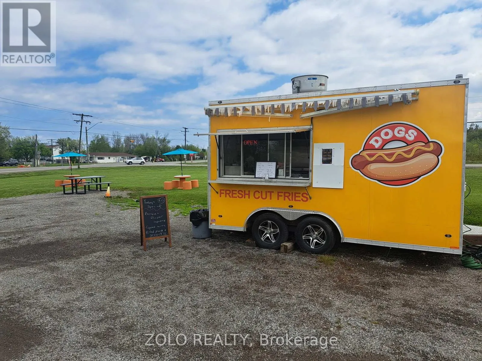 1035 METRO ROAD N